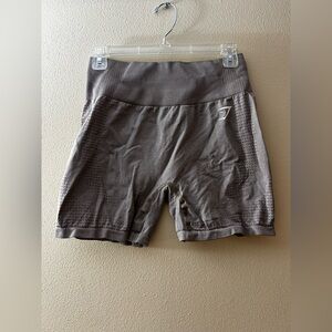 GYMSHARK
WOMENS VITAL SHORTS
SIZE L
GRAY
